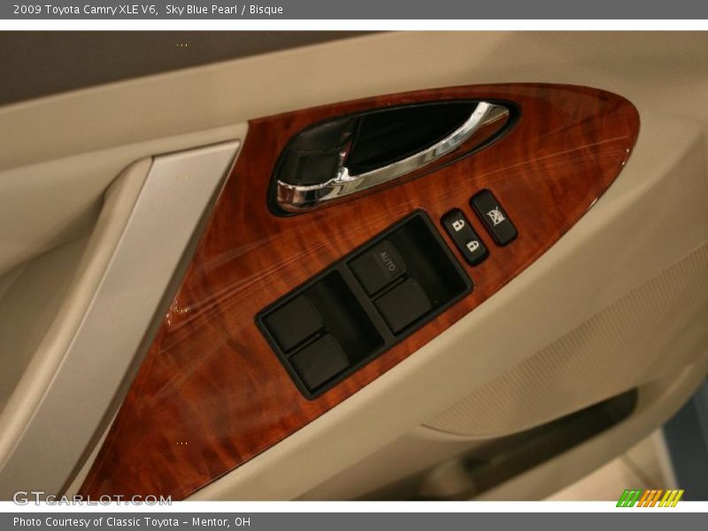 Sky Blue Pearl / Bisque 2009 Toyota Camry XLE V6