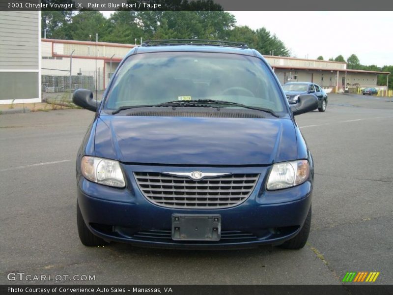 Patriot Blue Pearl / Taupe 2001 Chrysler Voyager LX