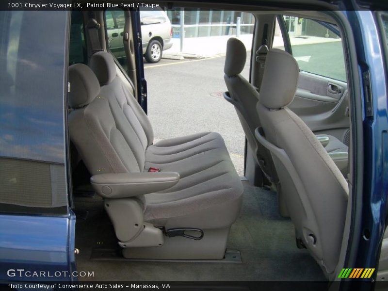 Patriot Blue Pearl / Taupe 2001 Chrysler Voyager LX