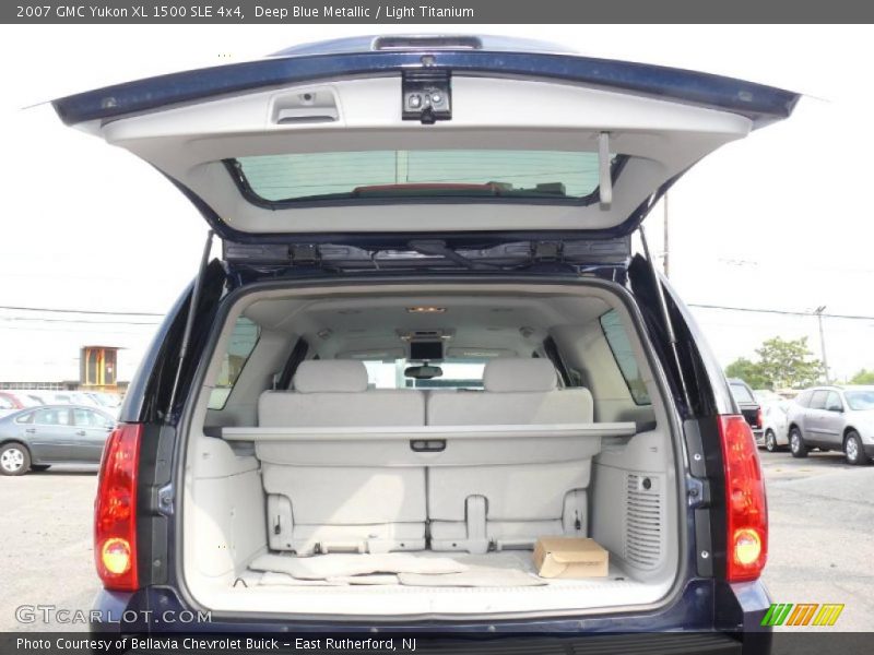 Deep Blue Metallic / Light Titanium 2007 GMC Yukon XL 1500 SLE 4x4