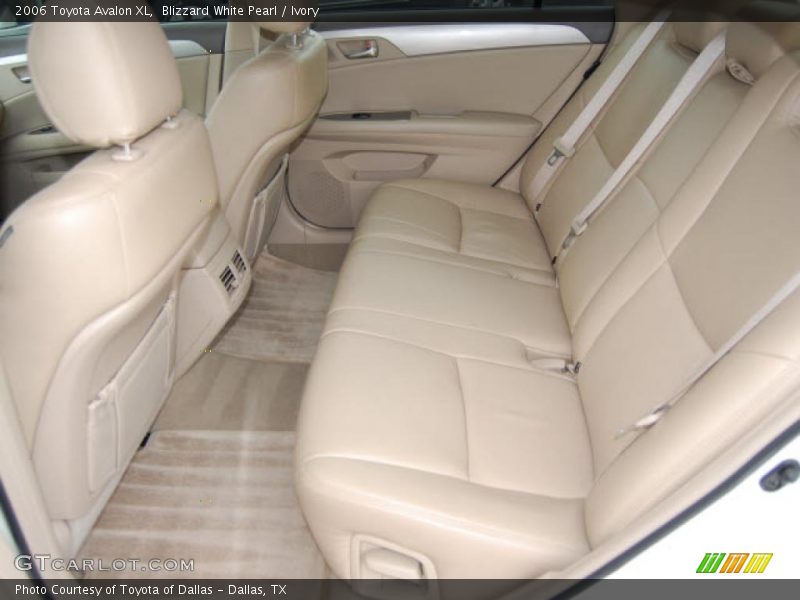 Blizzard White Pearl / Ivory 2006 Toyota Avalon XL