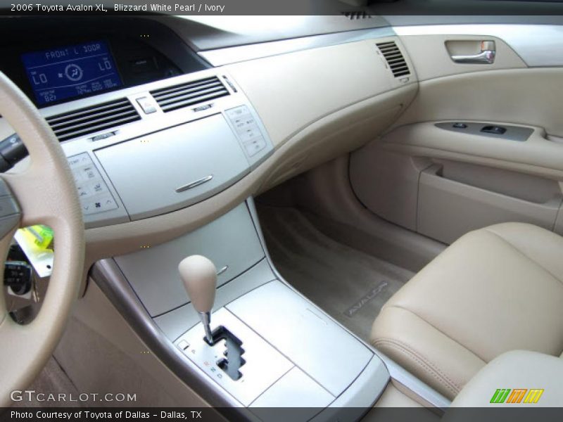 Blizzard White Pearl / Ivory 2006 Toyota Avalon XL