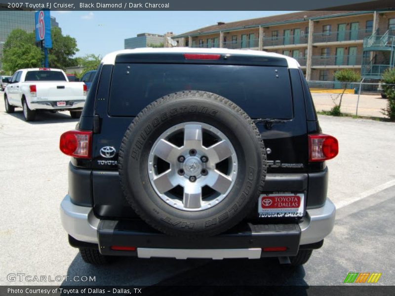 Black Diamond / Dark Charcoal 2007 Toyota FJ Cruiser