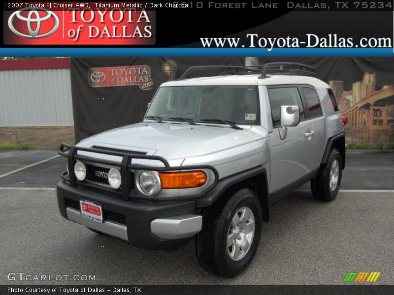 Titanium Metallic / Dark Charcoal 2007 Toyota FJ Cruiser 4WD