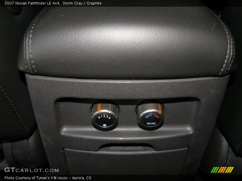 Storm Gray / Graphite 2007 Nissan Pathfinder LE 4x4