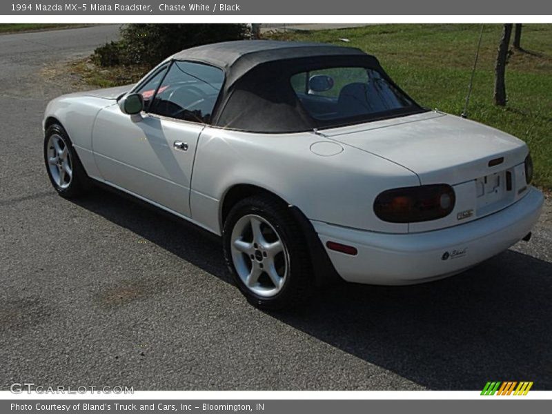 Chaste White / Black 1994 Mazda MX-5 Miata Roadster