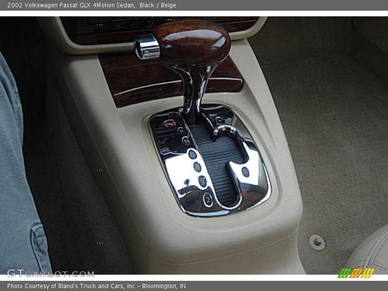 Black / Beige 2002 Volkswagen Passat GLX 4Motion Sedan