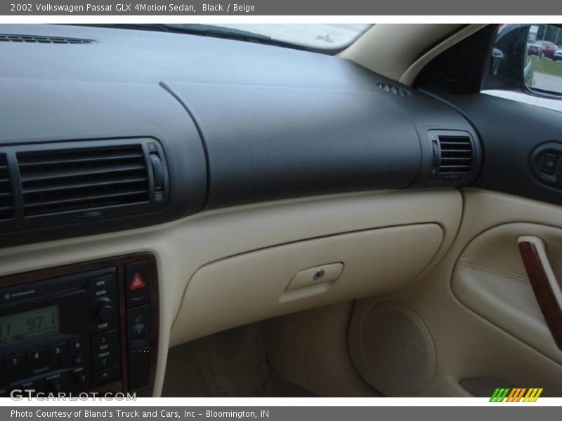 Black / Beige 2002 Volkswagen Passat GLX 4Motion Sedan