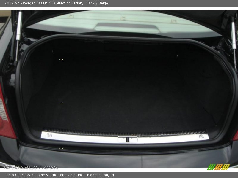 Black / Beige 2002 Volkswagen Passat GLX 4Motion Sedan