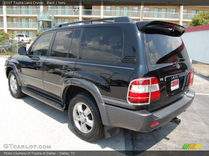 Black / Ivory 2007 Toyota Land Cruiser