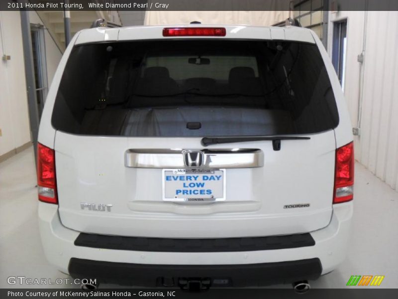 White Diamond Pearl / Gray 2011 Honda Pilot Touring