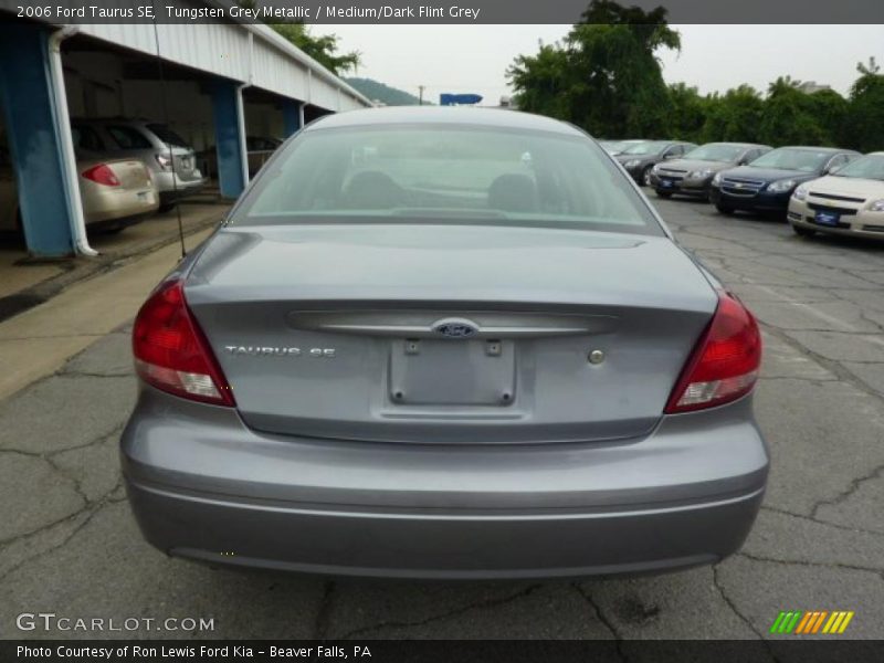 Tungsten Grey Metallic / Medium/Dark Flint Grey 2006 Ford Taurus SE