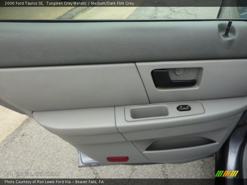 Tungsten Grey Metallic / Medium/Dark Flint Grey 2006 Ford Taurus SE