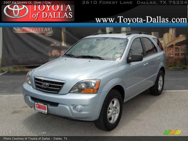 Silver / Gray 2007 Kia Sorento LX