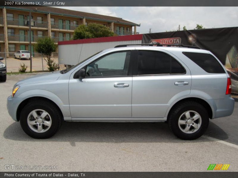 Silver / Gray 2007 Kia Sorento LX