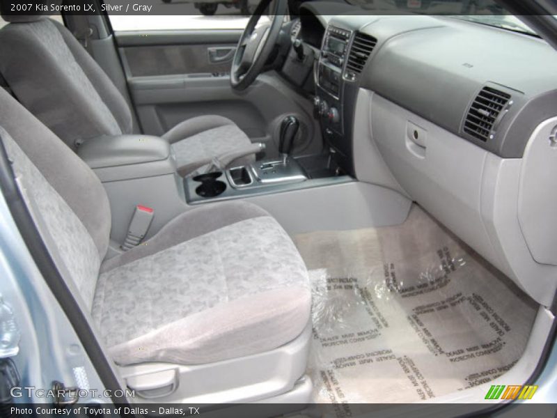 Silver / Gray 2007 Kia Sorento LX