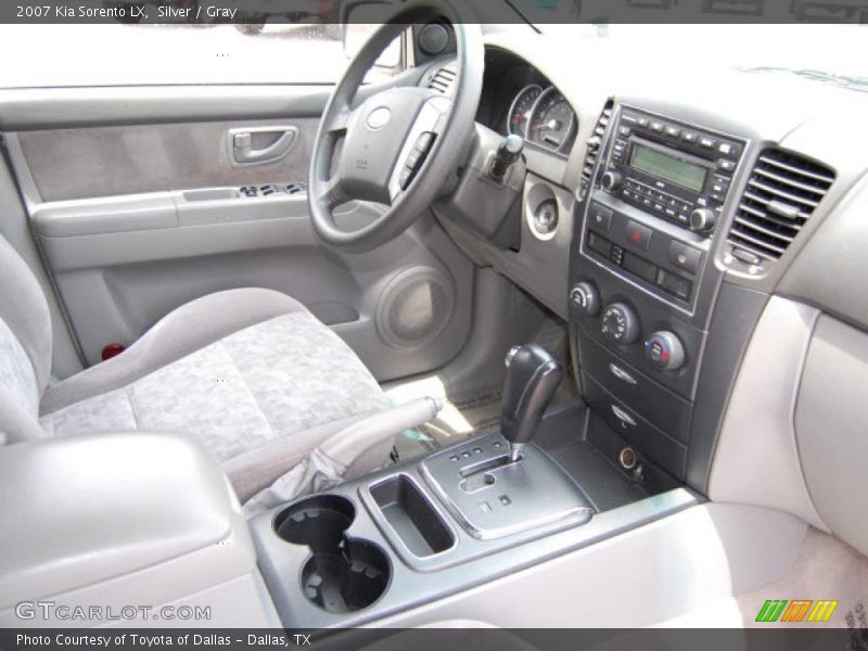 Silver / Gray 2007 Kia Sorento LX