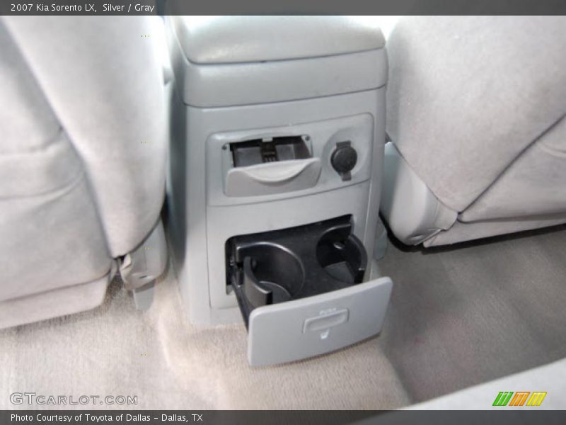 Silver / Gray 2007 Kia Sorento LX