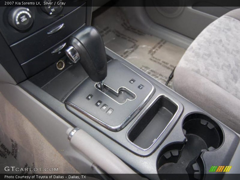 Silver / Gray 2007 Kia Sorento LX