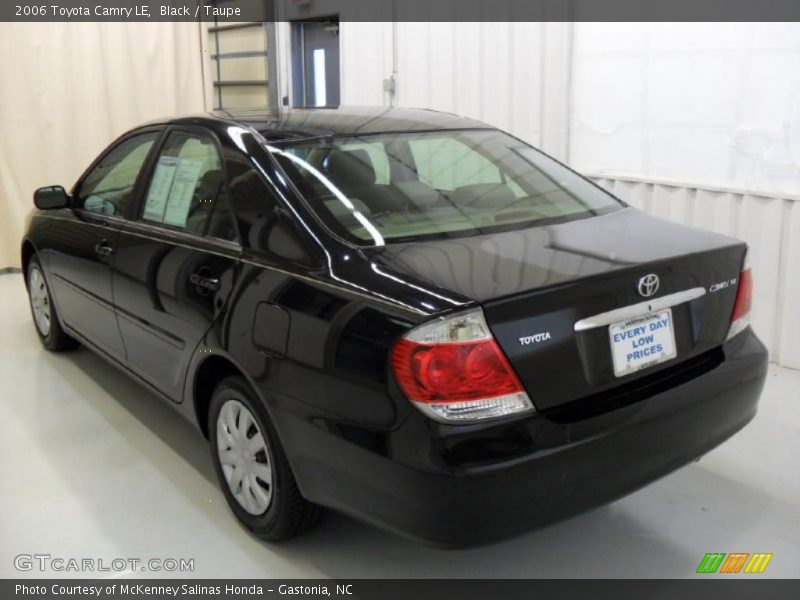 Black / Taupe 2006 Toyota Camry LE