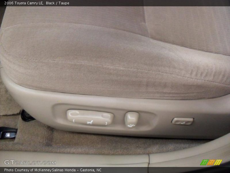 Black / Taupe 2006 Toyota Camry LE
