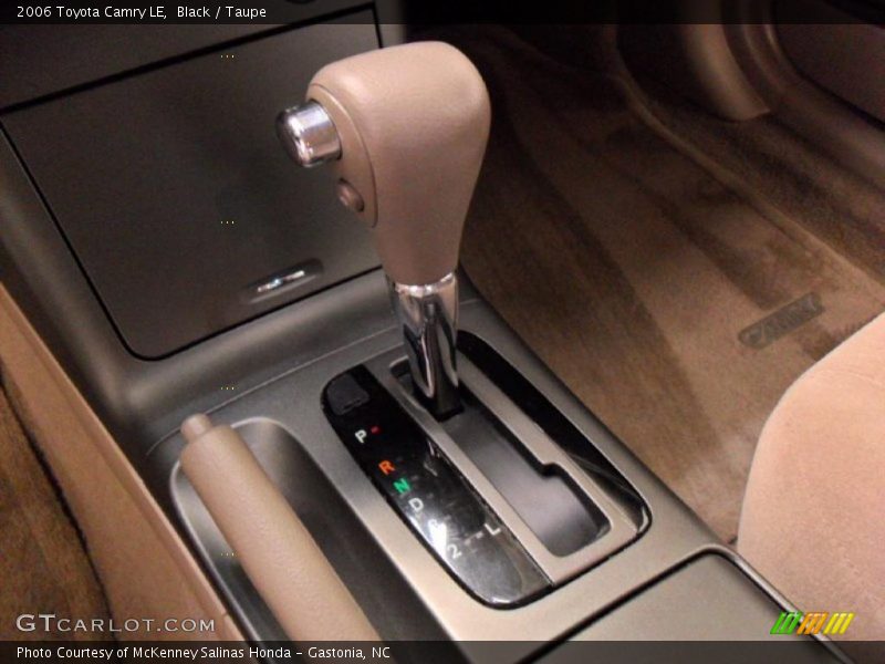 Black / Taupe 2006 Toyota Camry LE