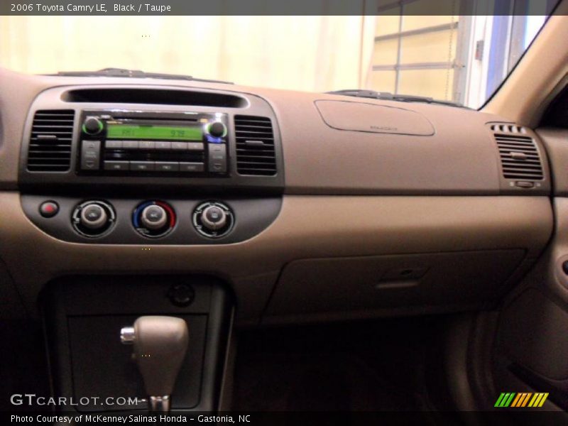 Black / Taupe 2006 Toyota Camry LE