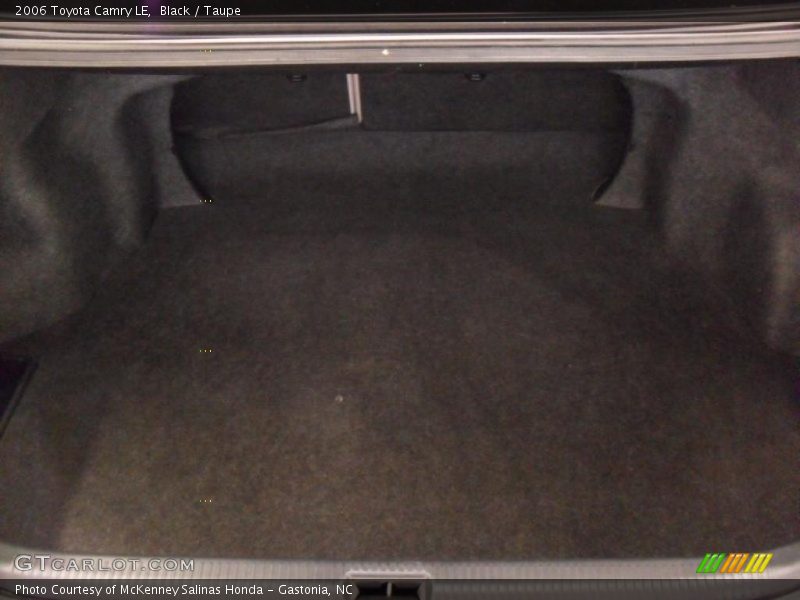 Black / Taupe 2006 Toyota Camry LE