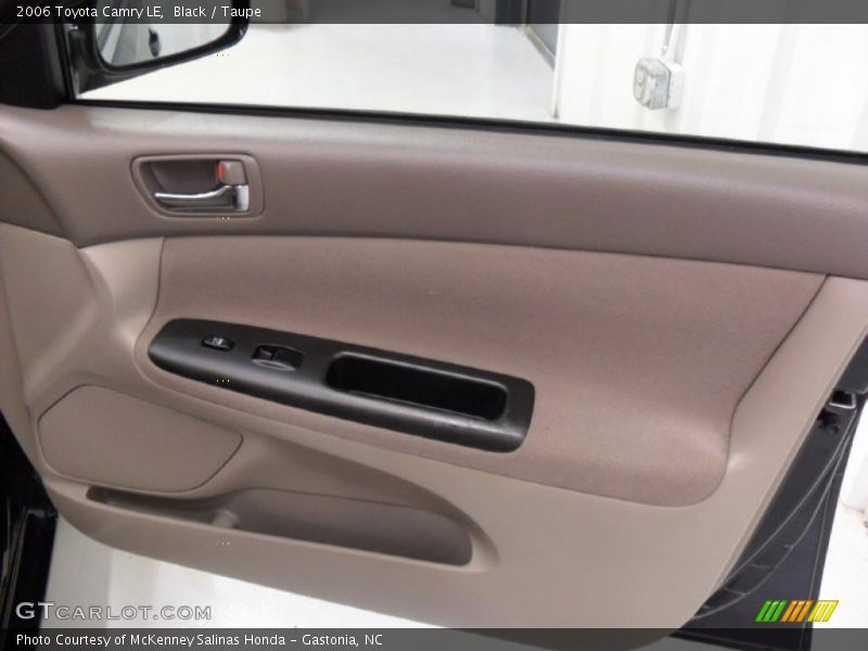 Black / Taupe 2006 Toyota Camry LE