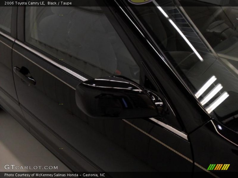 Black / Taupe 2006 Toyota Camry LE