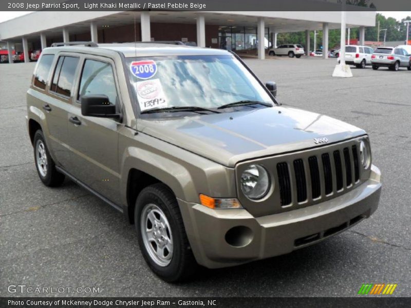 Light Khaki Metallic / Pastel Pebble Beige 2008 Jeep Patriot Sport
