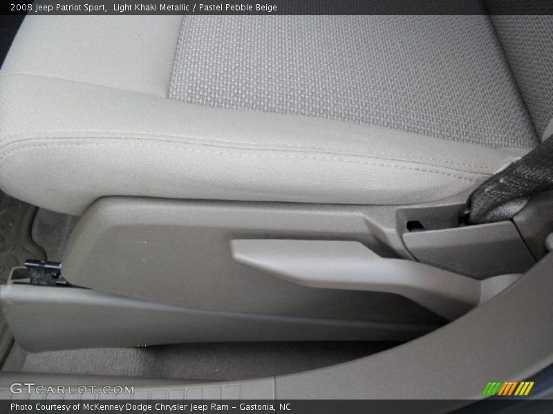 Light Khaki Metallic / Pastel Pebble Beige 2008 Jeep Patriot Sport