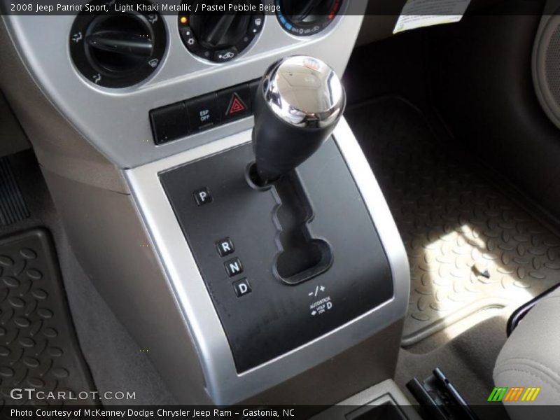 Light Khaki Metallic / Pastel Pebble Beige 2008 Jeep Patriot Sport