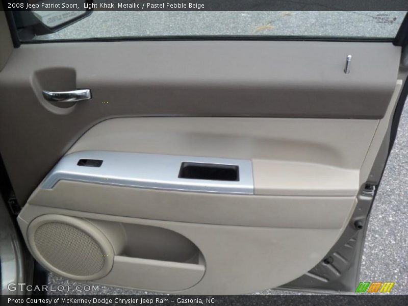 Light Khaki Metallic / Pastel Pebble Beige 2008 Jeep Patriot Sport