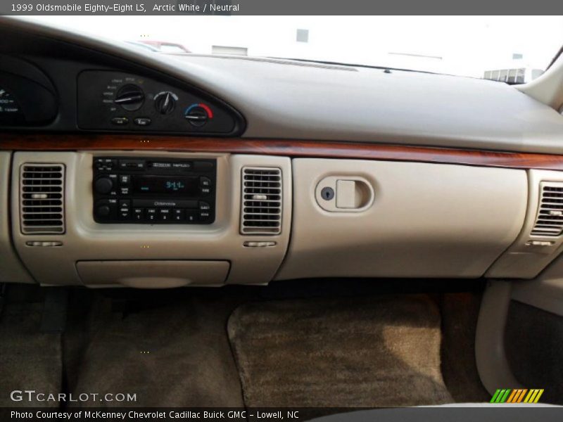 Arctic White / Neutral 1999 Oldsmobile Eighty-Eight LS