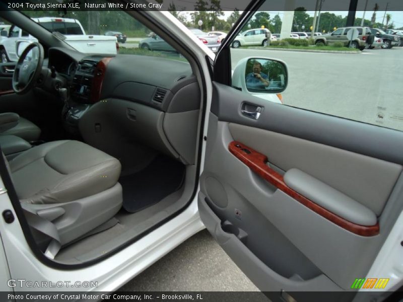 Natural White / Stone Gray 2004 Toyota Sienna XLE