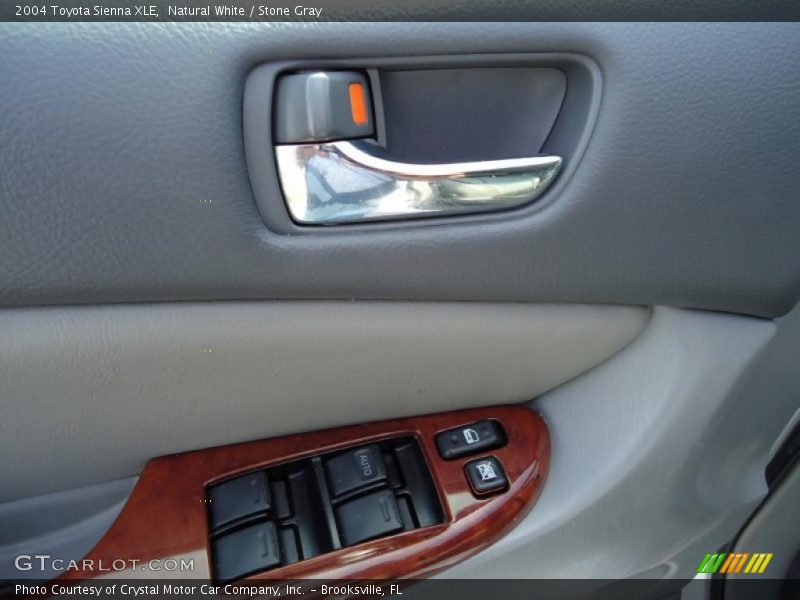 Natural White / Stone Gray 2004 Toyota Sienna XLE
