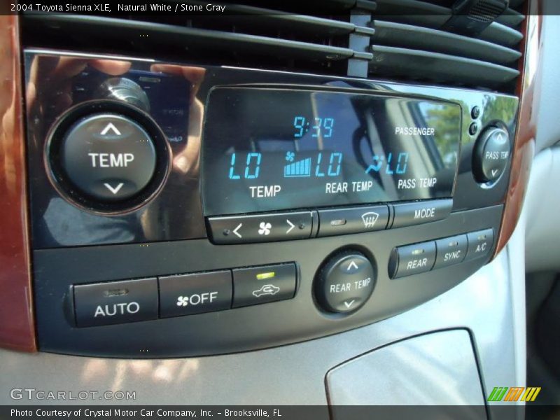 Natural White / Stone Gray 2004 Toyota Sienna XLE