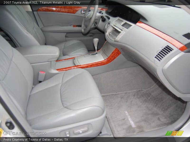 Titanium Metallic / Light Gray 2007 Toyota Avalon XLS