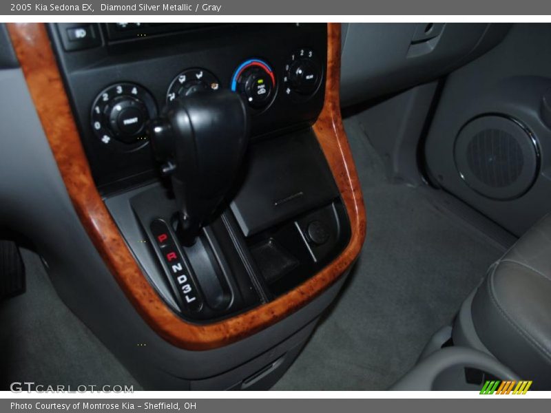 Diamond Silver Metallic / Gray 2005 Kia Sedona EX
