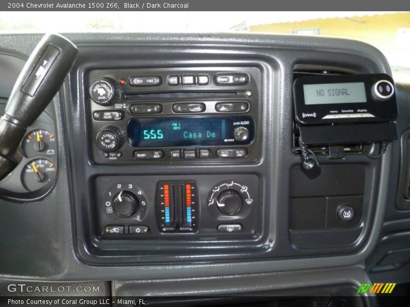 Black / Dark Charcoal 2004 Chevrolet Avalanche 1500 Z66