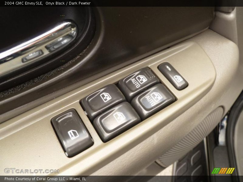 Onyx Black / Dark Pewter 2004 GMC Envoy SLE