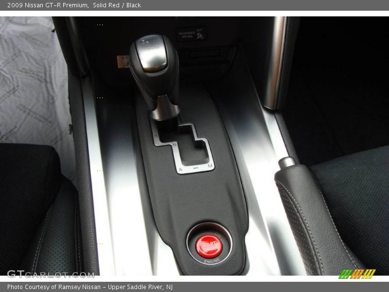 Solid Red / Black 2009 Nissan GT-R Premium