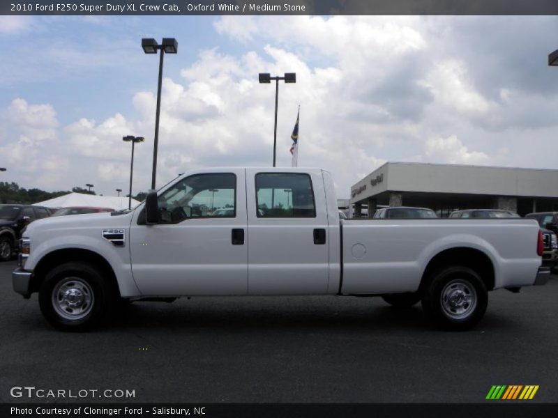 Oxford White / Medium Stone 2010 Ford F250 Super Duty XL Crew Cab