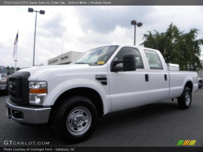 Oxford White / Medium Stone 2010 Ford F250 Super Duty XL Crew Cab