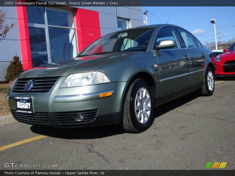 Fresco Green Metallic / Grey 2003 Volkswagen Passat GLS Sedan