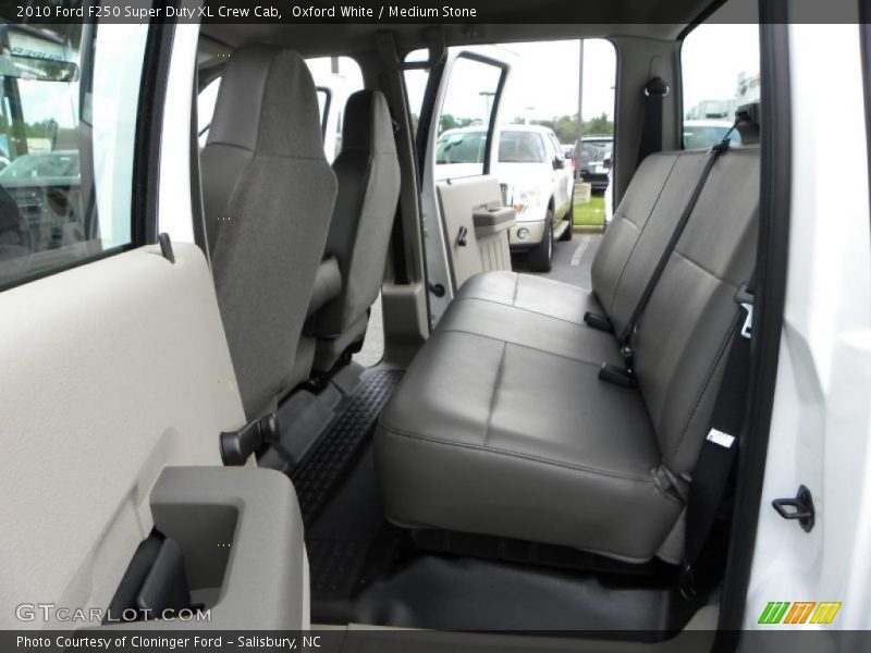 Oxford White / Medium Stone 2010 Ford F250 Super Duty XL Crew Cab