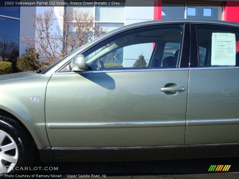 Fresco Green Metallic / Grey 2003 Volkswagen Passat GLS Sedan