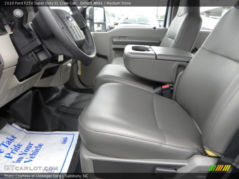 Oxford White / Medium Stone 2010 Ford F250 Super Duty XL Crew Cab