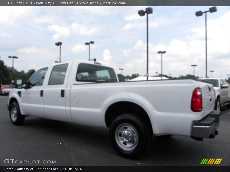 Oxford White / Medium Stone 2010 Ford F250 Super Duty XL Crew Cab